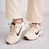 کتونی نایک کرم زرشکی 1